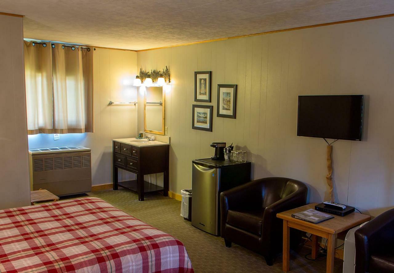 High Country Motel And Cabins Cooke City Exterior foto